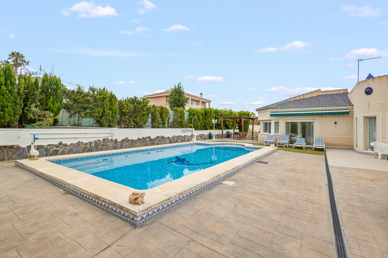 4 Bed, 3 Bath, HouseFor Sale, Algorfa, Alicante