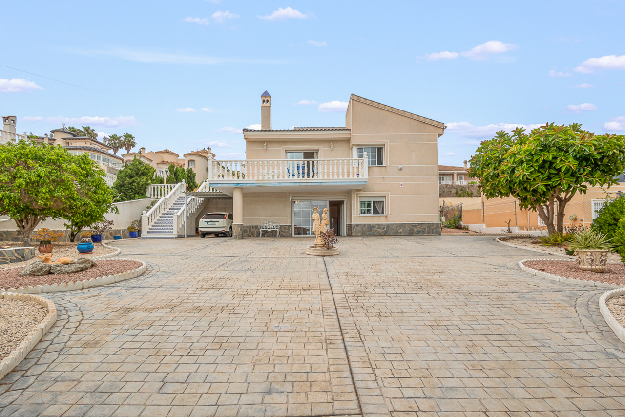 4 Bed, 3 Bath, HouseFor Sale, Algorfa, Alicante