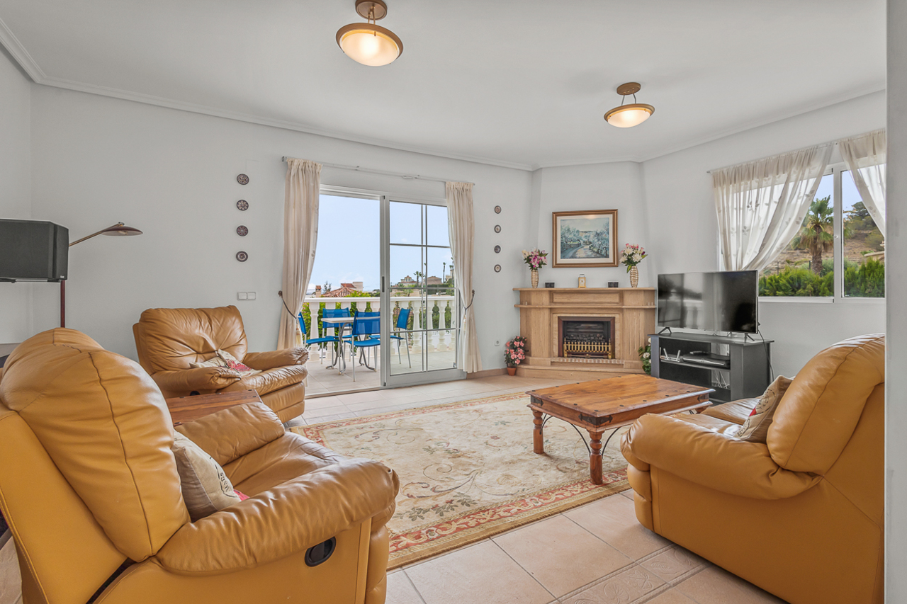 4 Bed, 3 Bath, HouseFor Sale, Algorfa, Alicante