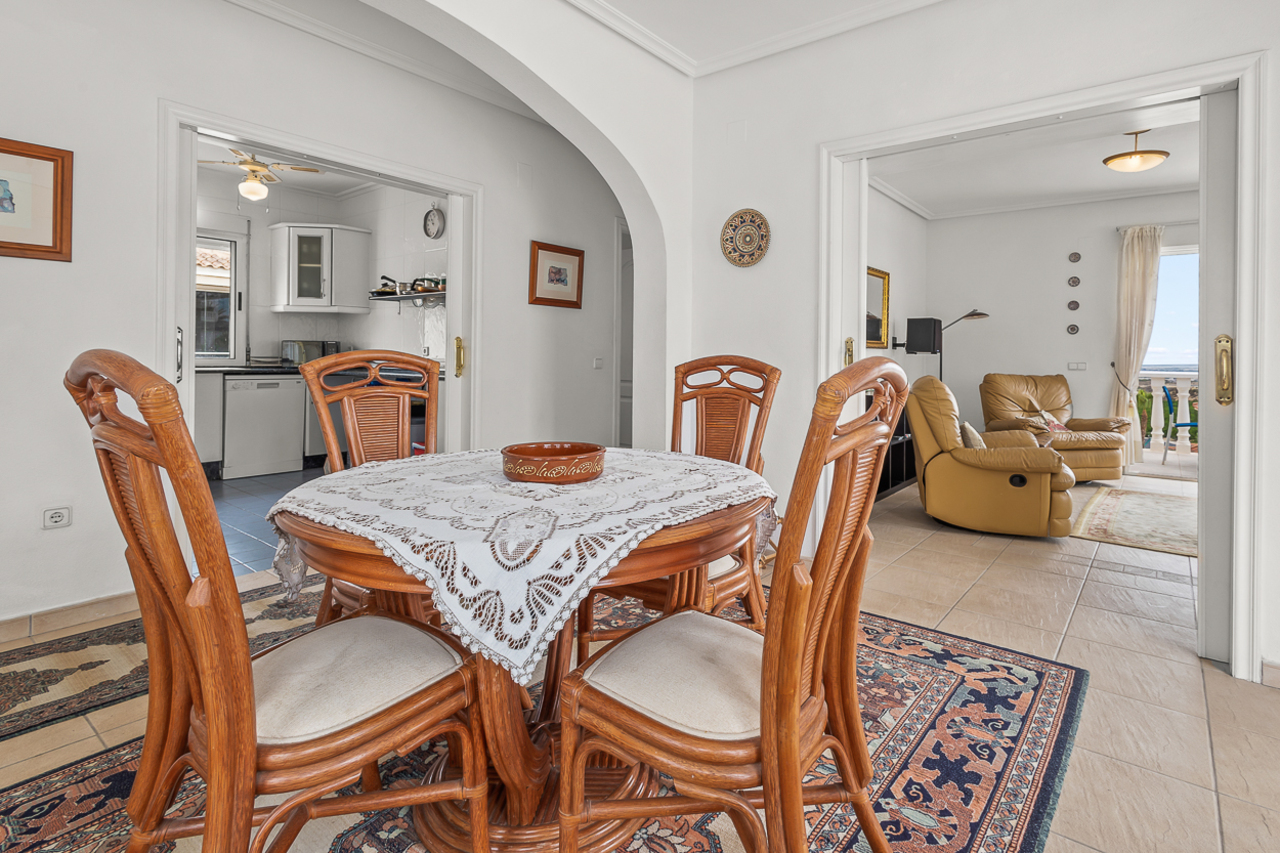 4 Bed, 3 Bath, HouseFor Sale, Algorfa, Alicante