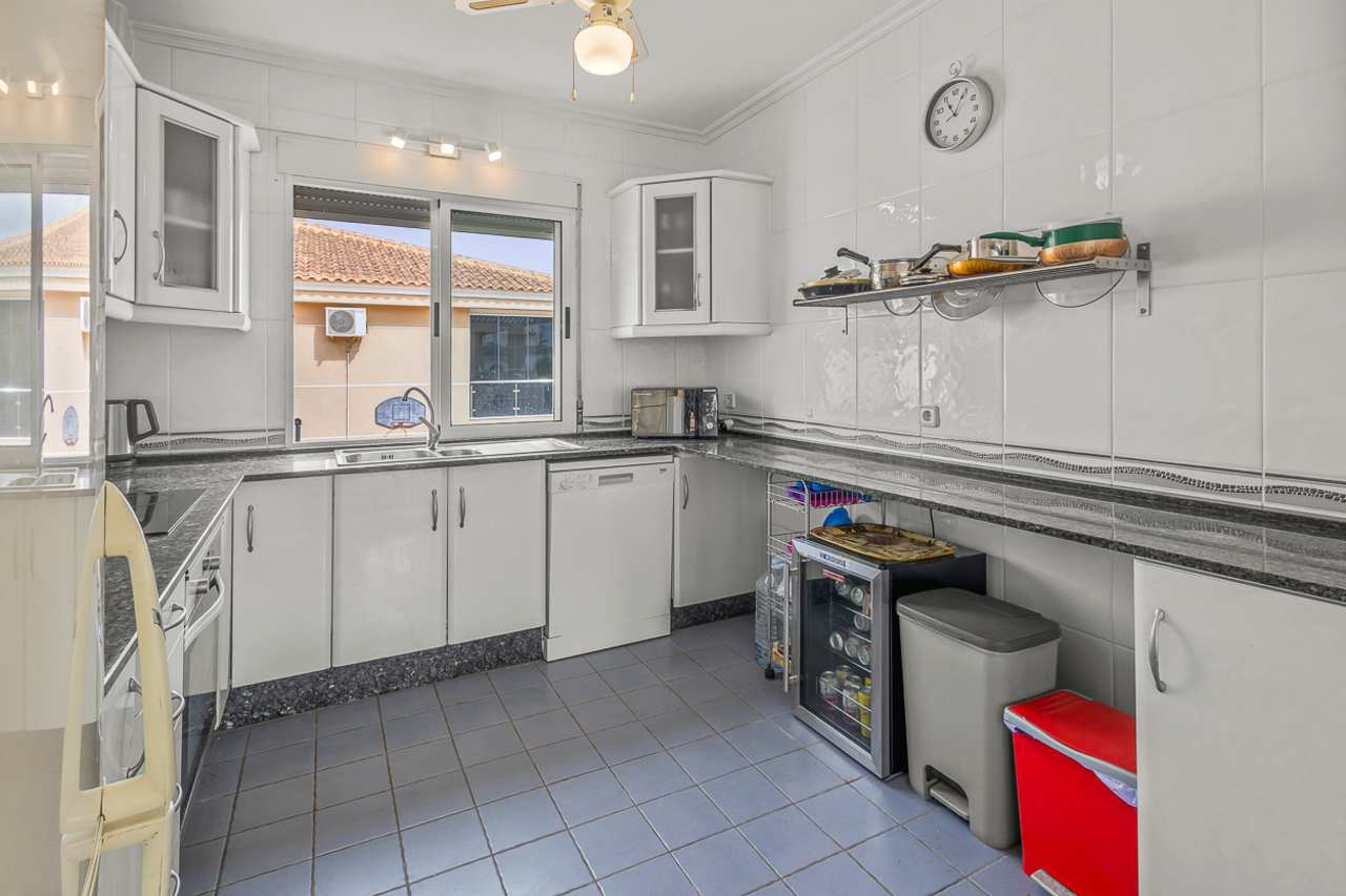 4 Bed, 3 Bath, HouseFor Sale, Algorfa, Alicante