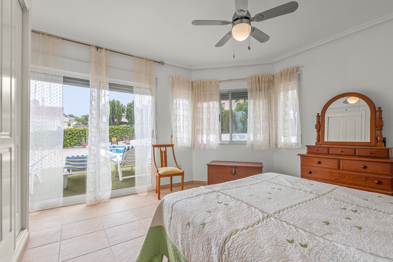 4 Bed, 3 Bath, HouseFor Sale, Algorfa, Alicante