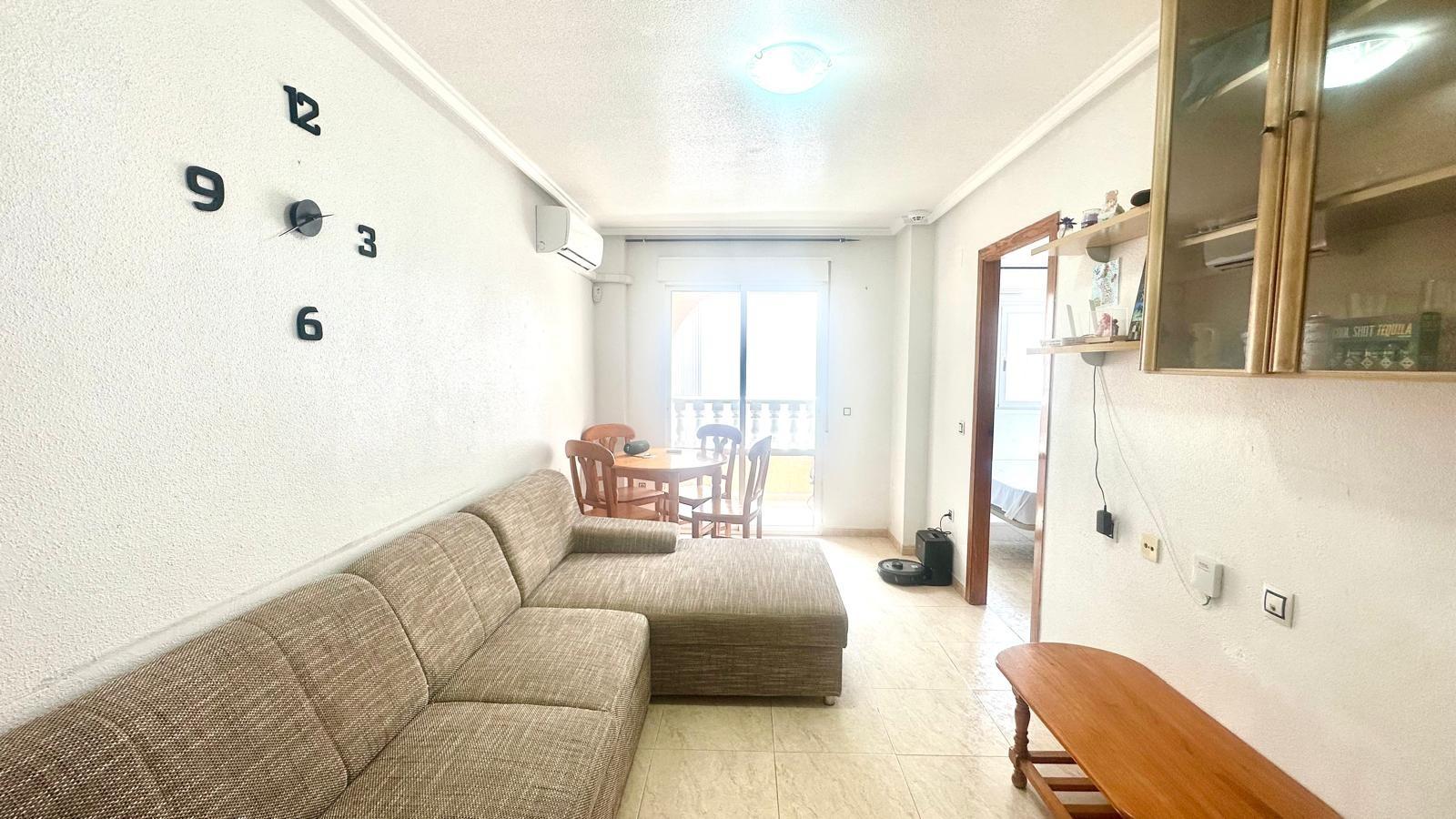 2 Bed, 1 Bath, ApartmentFor Sale, Torrevieja, Alicante