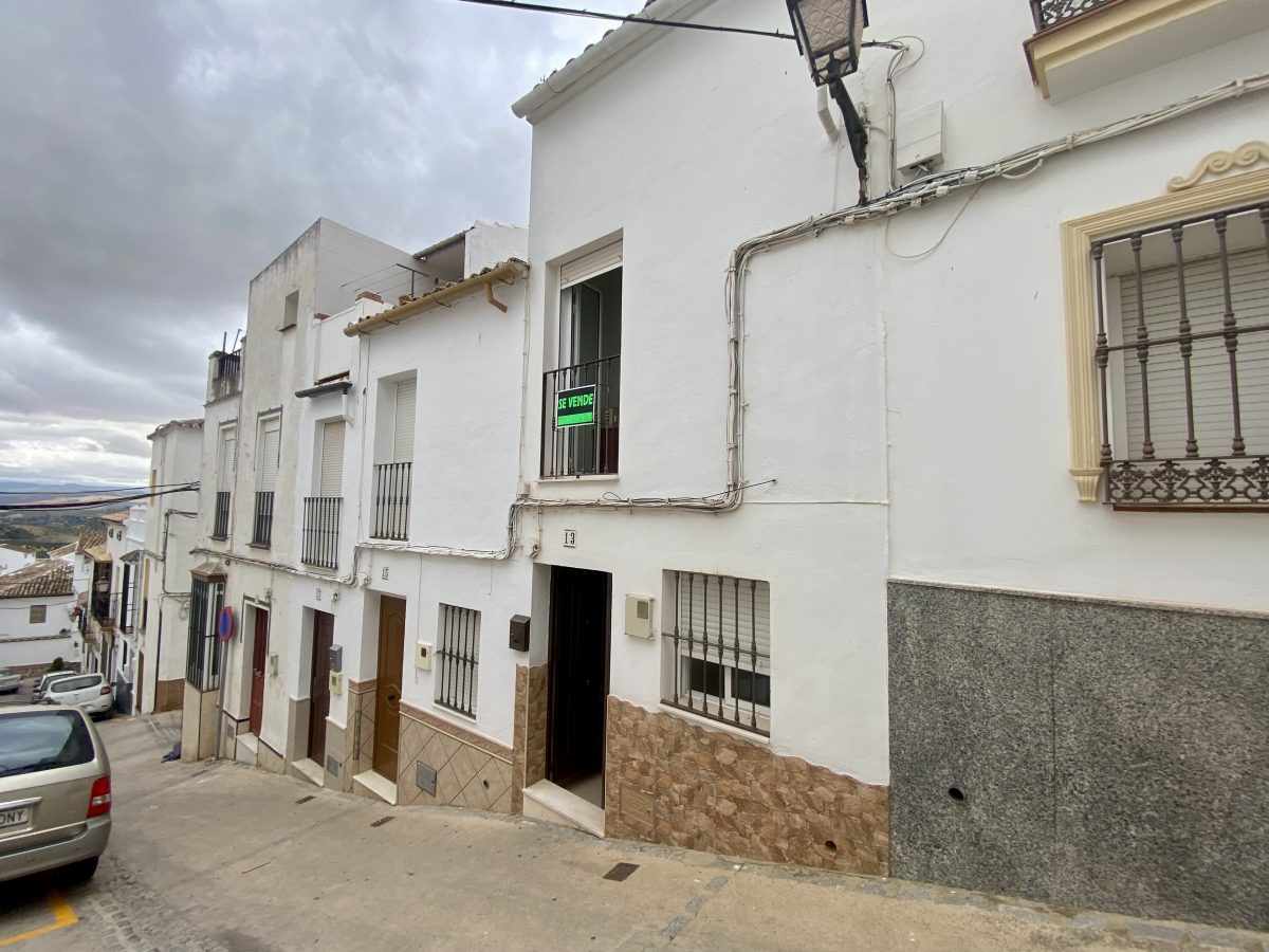3 Bed, 1 Bath, HouseFor Sale, Olvera, Andalucia