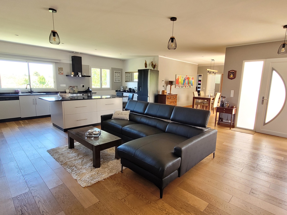 4 Bed, 2 Bath, HouseFor Sale, Alignan Du Vent, Herault, Languedoc-Roussillon, 34290