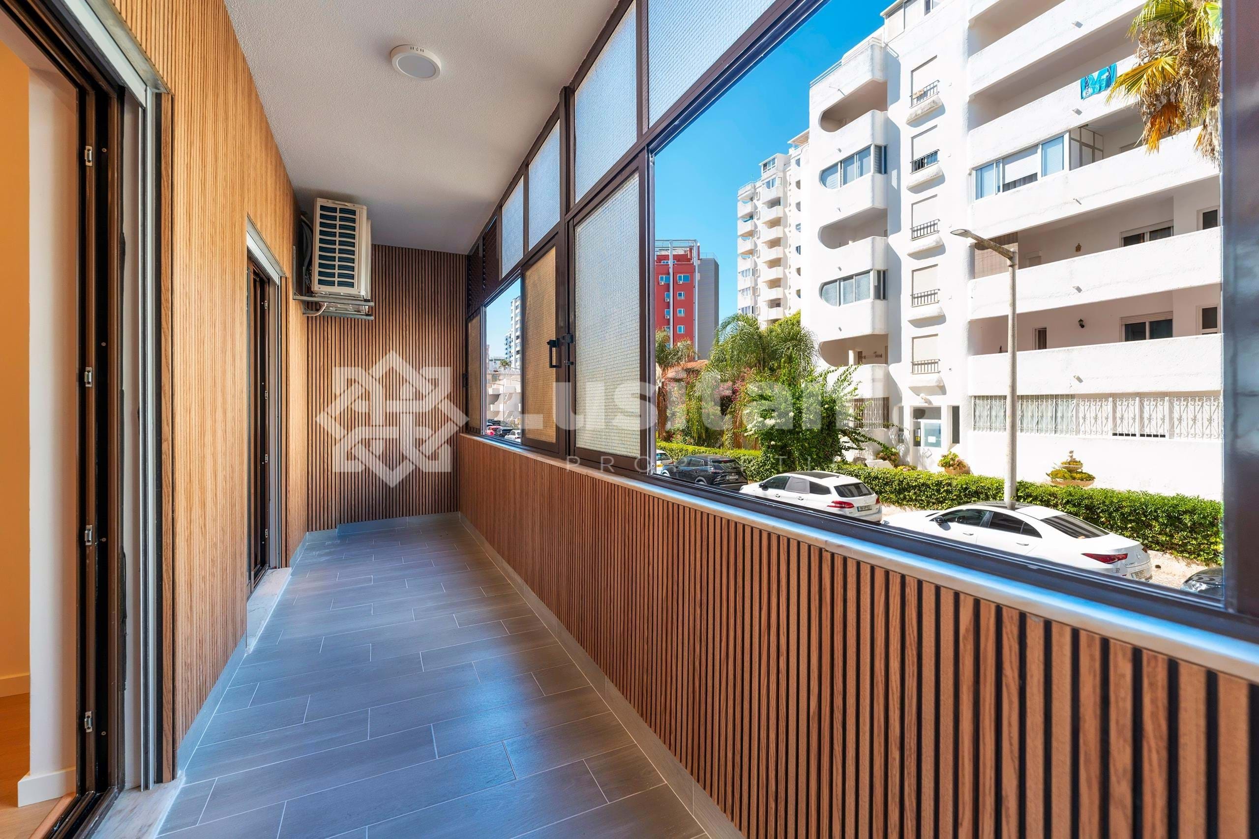 3 Bed, 2 Bath, ApartmentFor Sale, Quarteira, Loulé, Faro, 8125-507