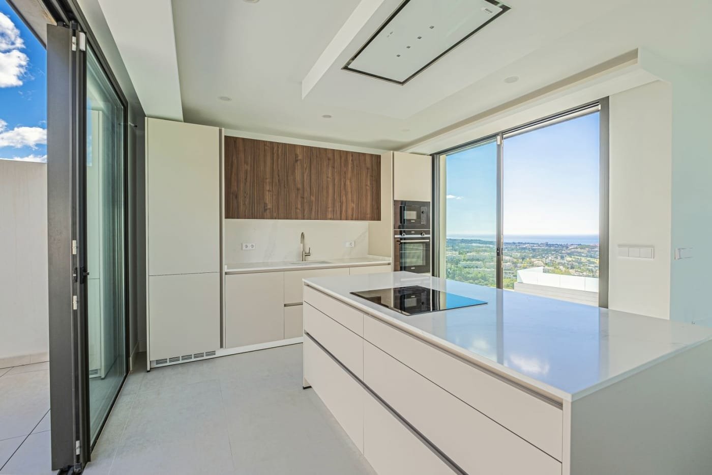 3 Bed, 4 Bath, HouseFor Sale, Marbella, Malaga 3 Bed, 4 Bath, HouseFor Sale, Marbella, Malaga