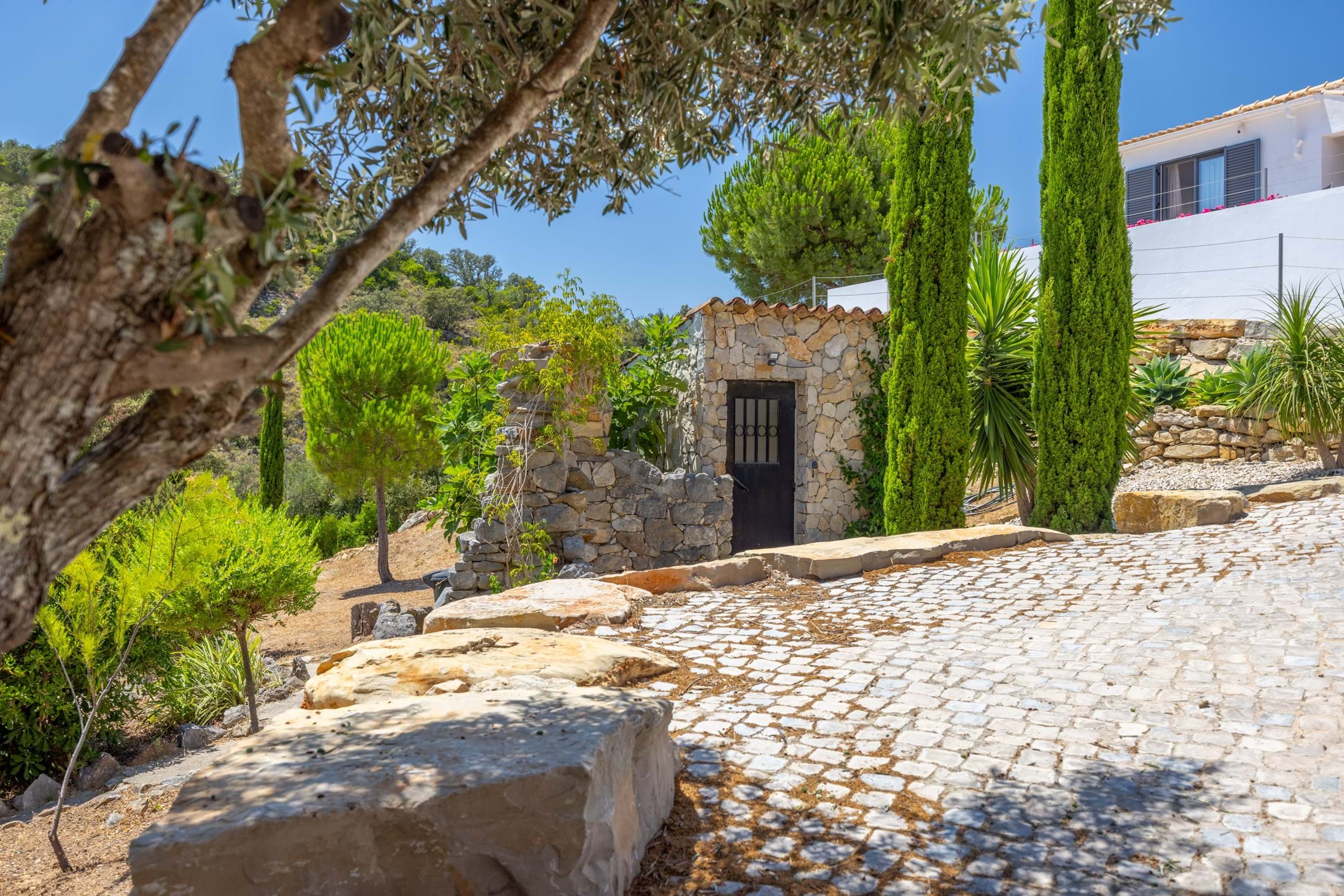 3 Bed, 2 Bath, HouseFor Sale, Loulé, Faro, 8100-226 3 Bed, 2 Bath, HouseFor Sale, Loulé, Faro, 8100-226