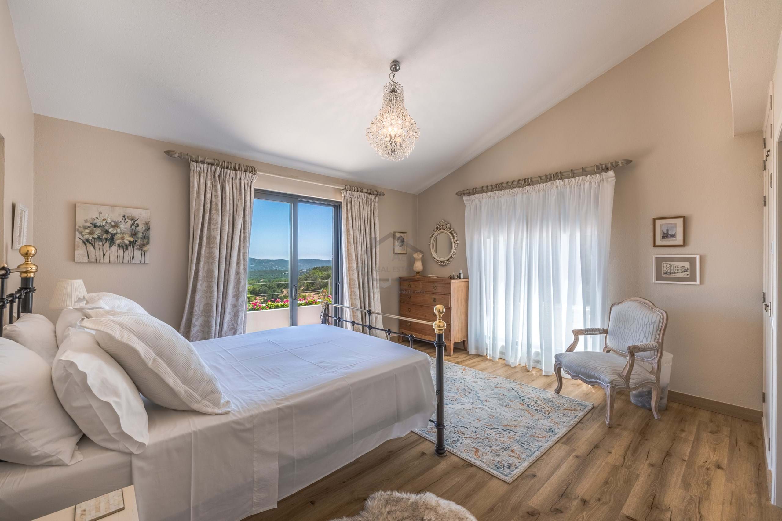 3 Bed, 2 Bath, HouseFor Sale, Loulé, Faro, 8100-226 3 Bed, 2 Bath, HouseFor Sale, Loulé, Faro, 8100-226