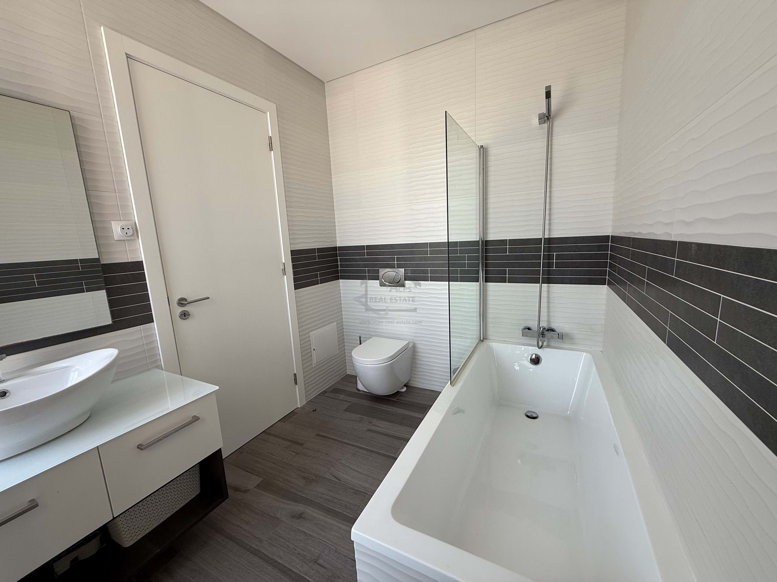 4 Bed, 3 Bath, HouseFor Sale, Salir Do Porto, Caldas da Rainha, Leiria 4 Bed, 3 Bath, HouseFor Sale, Salir Do Porto, Caldas da Rainha, Leiria