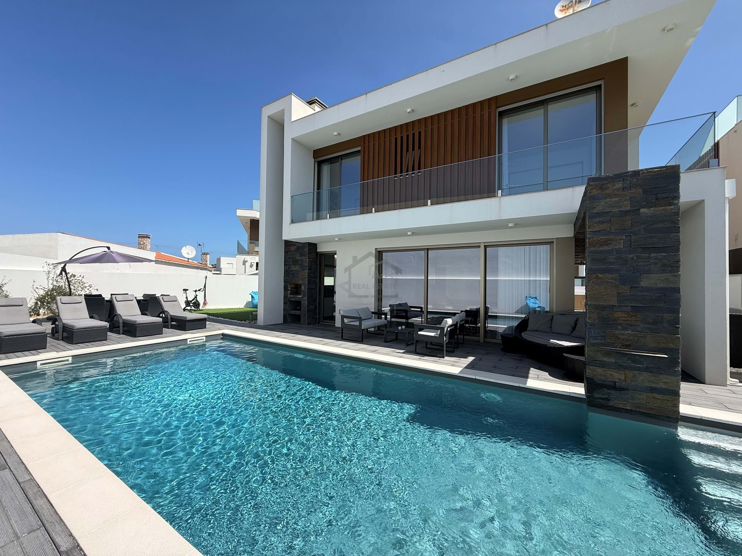 4 Bed, 3 Bath, HouseFor Sale, Salir Do Porto, Caldas da Rainha, Leiria 4 Bed, 3 Bath, HouseFor Sale, Salir Do Porto, Caldas da Rainha, Leiria