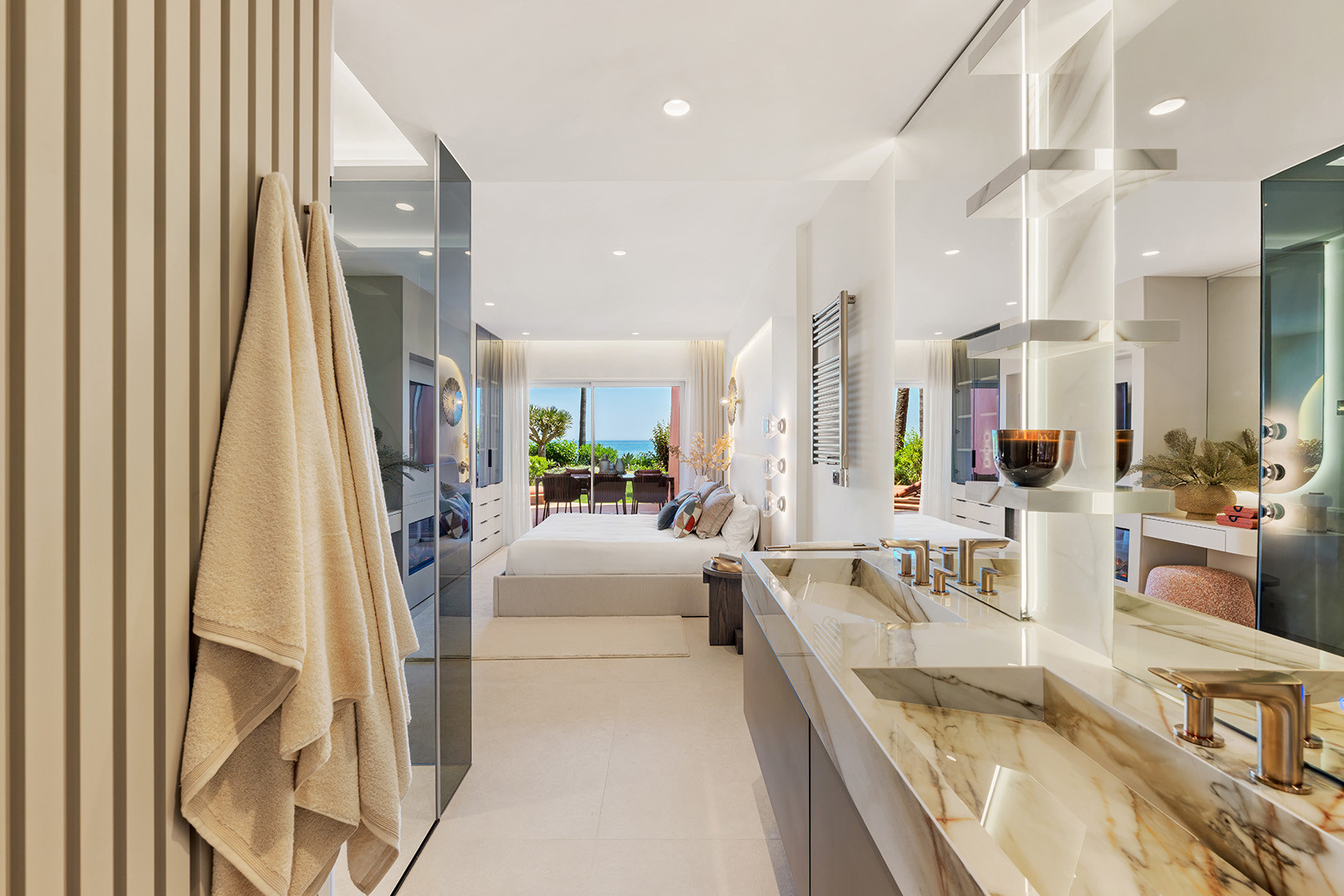 3 Bed, 2 Bath, ApartmentFor Sale, Estepona, Malaga