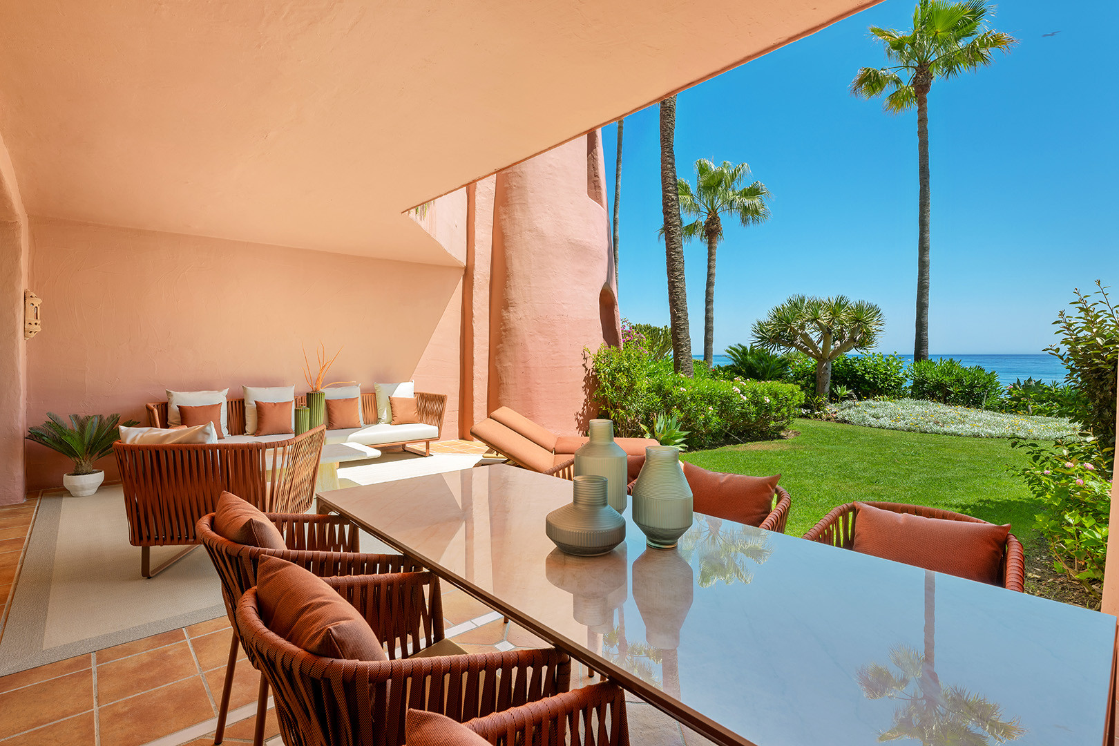 3 Bed, 2 Bath, ApartmentFor Sale, Estepona, Malaga