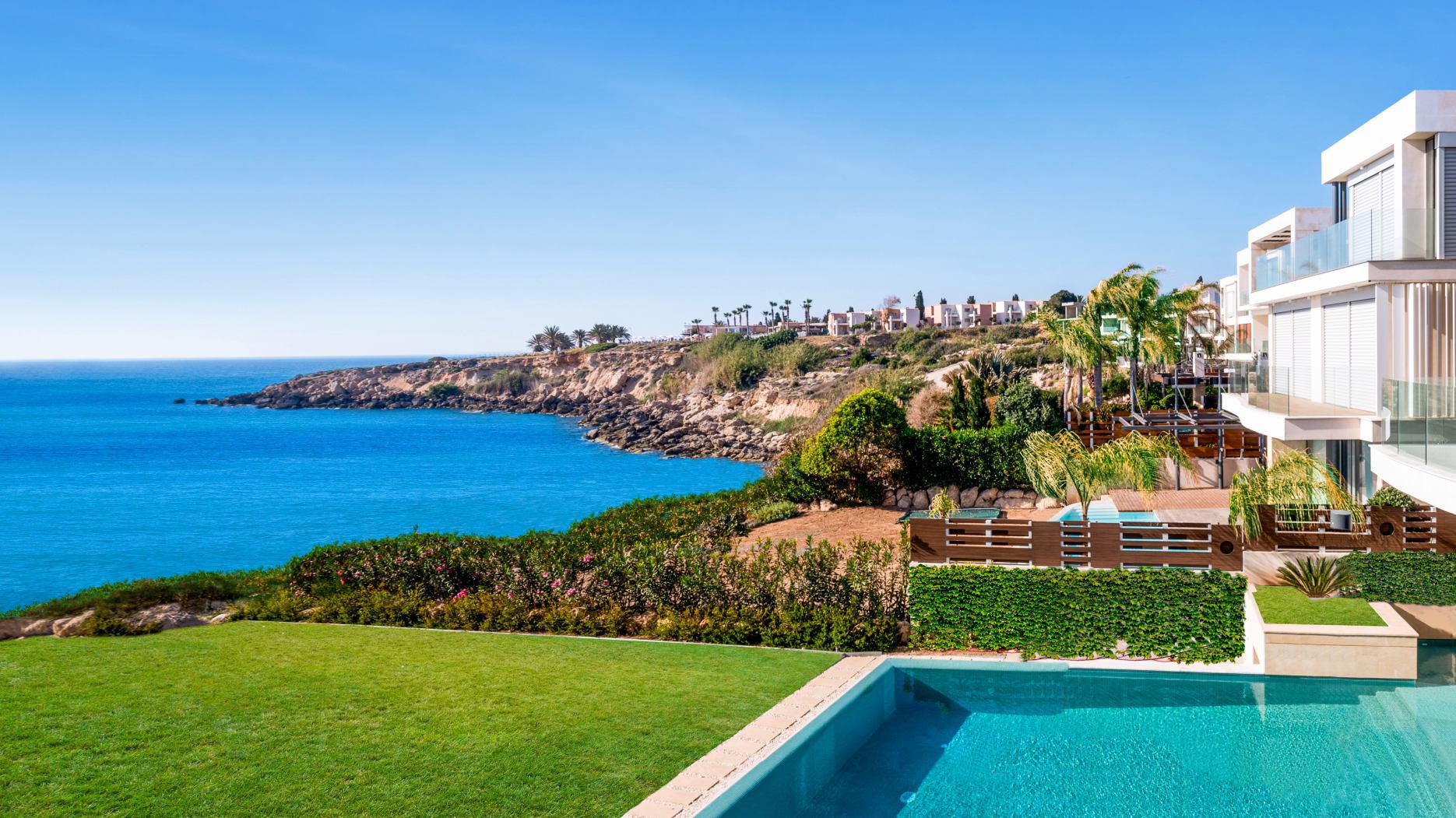 6 Bed, 6 Bath, HouseFor Sale, Chloraka, Paphos