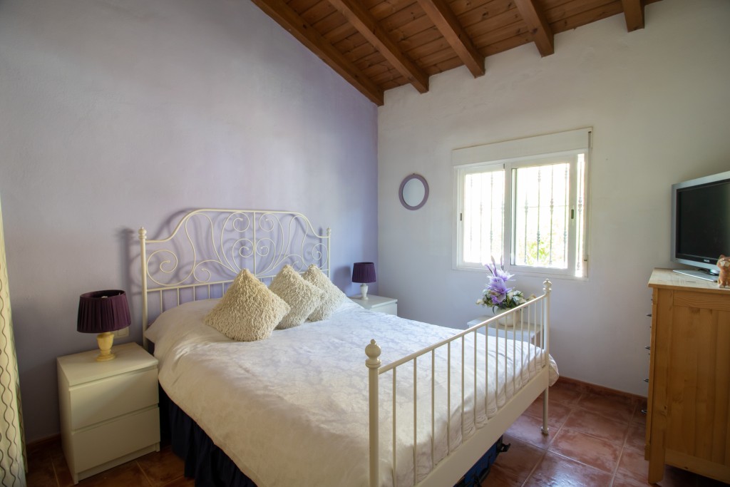 3 Bed, 2 Bath, HouseFor Sale, Álora, Malaga