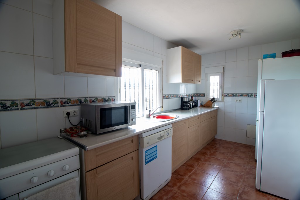 3 Bed, 2 Bath, HouseFor Sale, Álora, Malaga