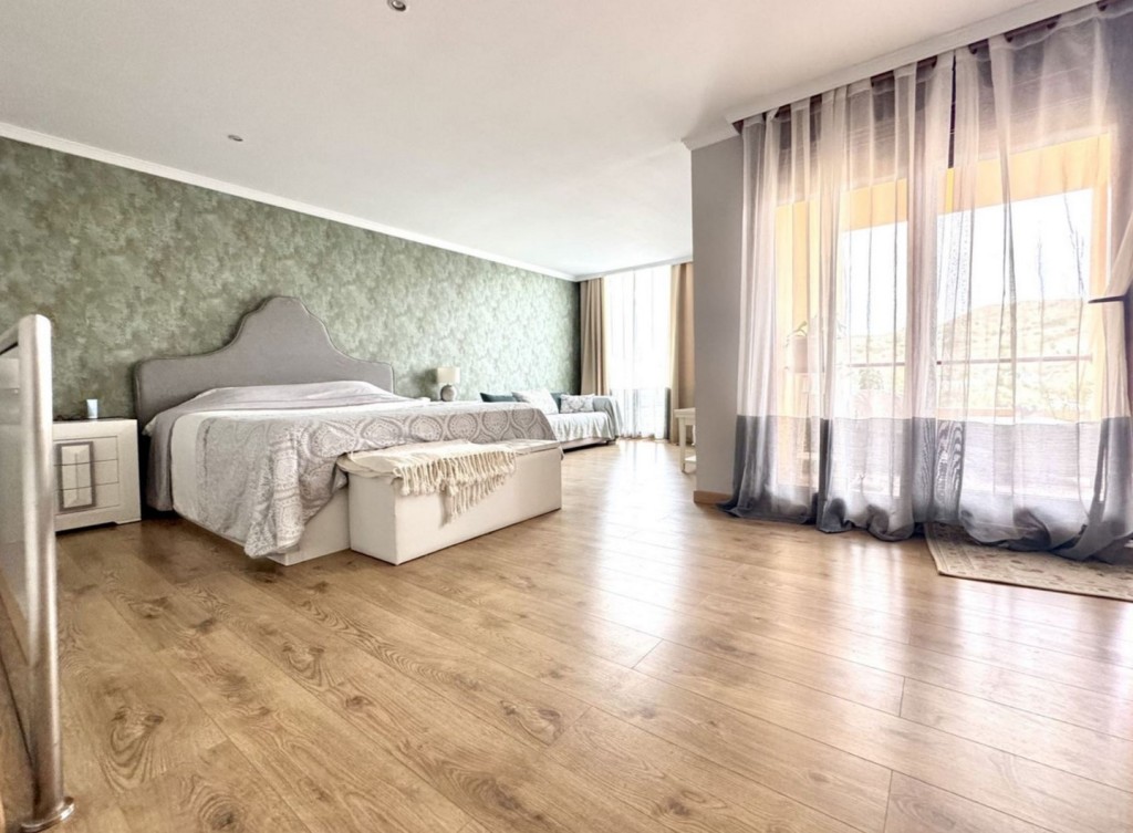 2 Bed, 2 Bath, HouseFor Sale, Benahavis, Malaga