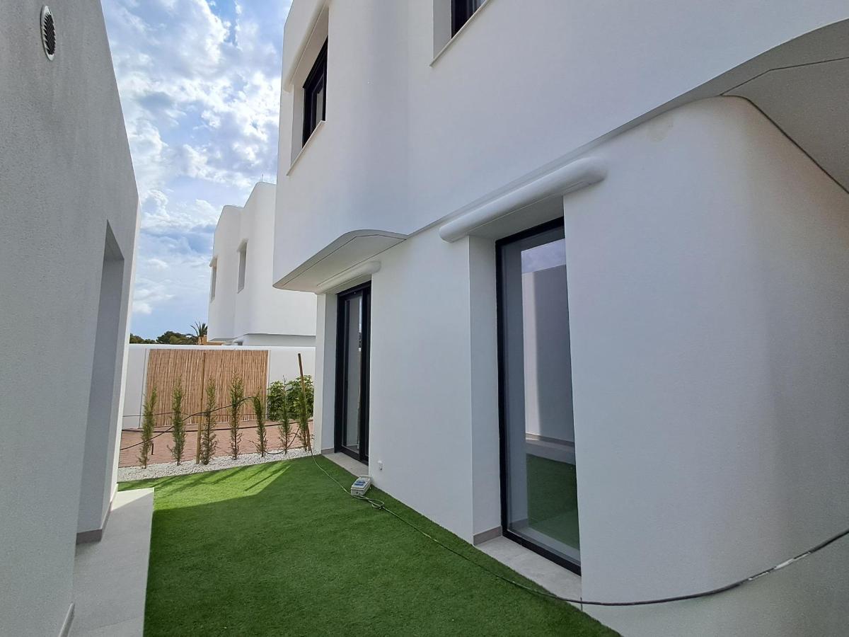 4 Bed, 3 Bath, HouseFor Sale, Alfaz del Pi, Alicante