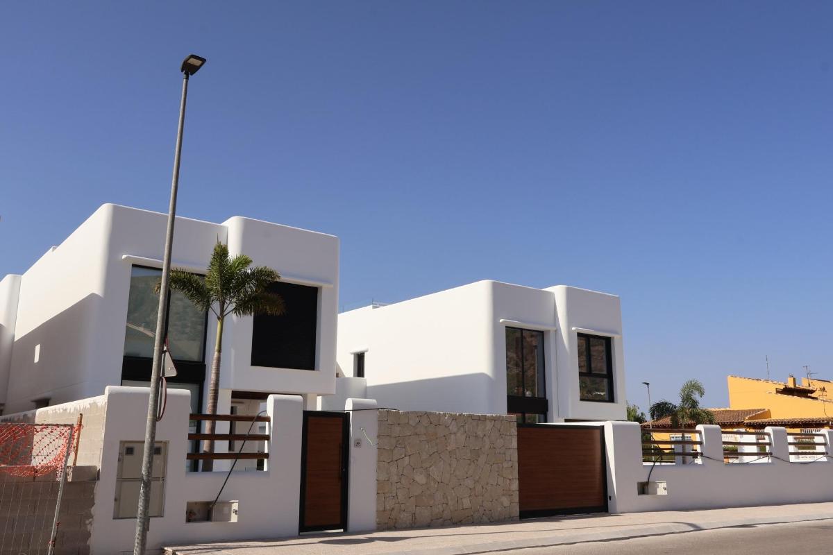 4 Bed, 3 Bath, HouseFor Sale, Alfaz del Pi, Alicante