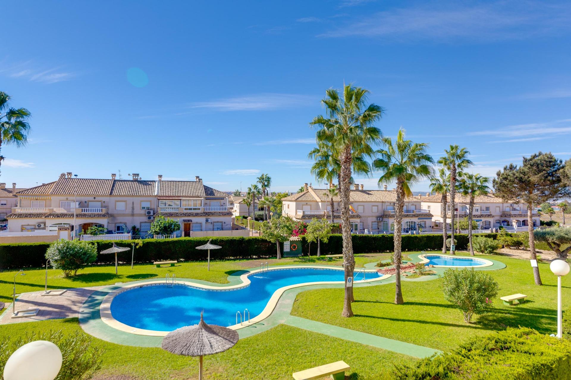 2 Bed, 1 Bath, HouseFor Sale, Torrevieja, Alicante