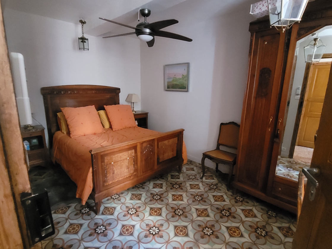 5 Bed, 2 Bath, HouseFor Sale, Laurens, Herault, Languedoc-Roussillon, 34480