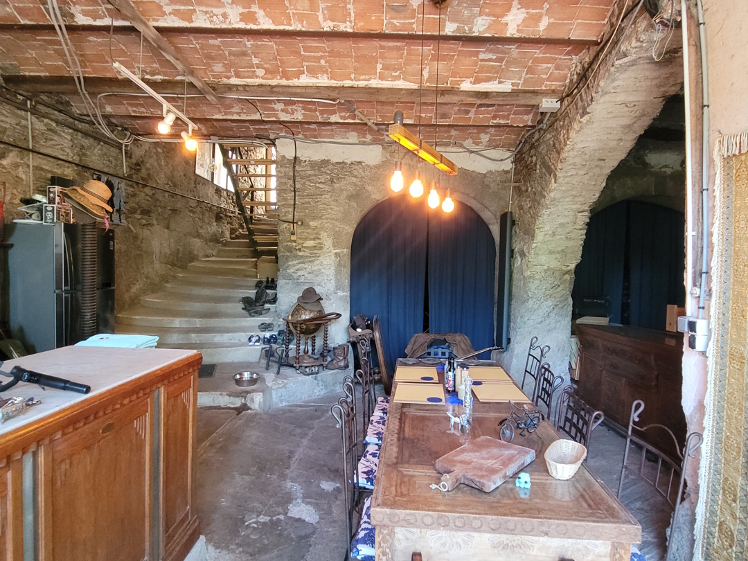 5 Bed, 2 Bath, HouseFor Sale, Laurens, Herault, Languedoc-Roussillon, 34480