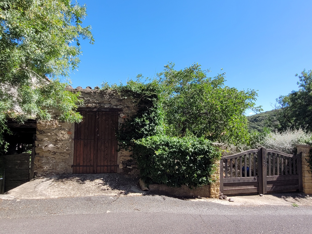 5 Bed, 2 Bath, HouseFor Sale, Laurens, Herault, Languedoc-Roussillon, 34480