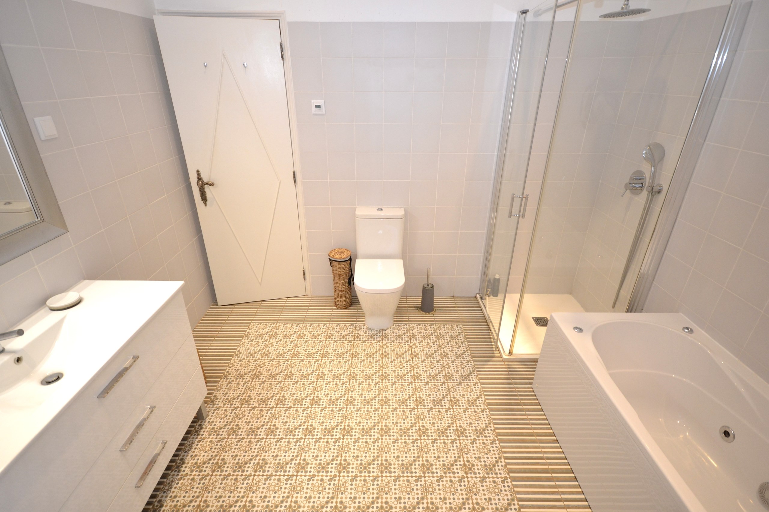 2 Bed, 1 Bath, HouseFor Sale, Loulé, Faro, 8100-335