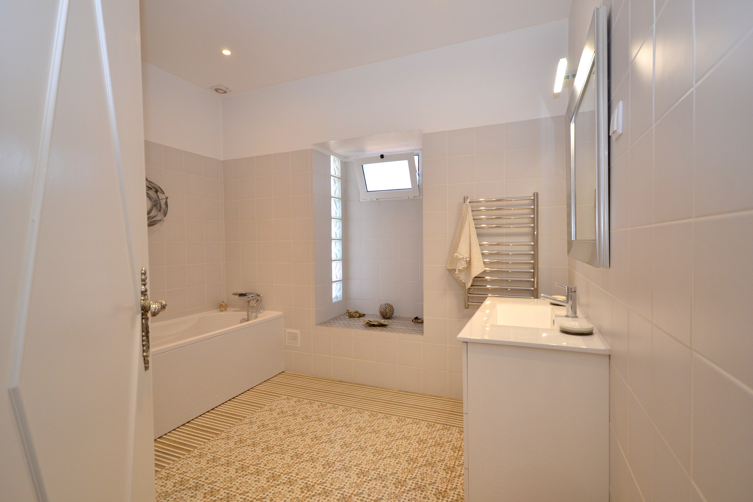 2 Bed, 1 Bath, HouseFor Sale, Loulé, Faro, 8100-335