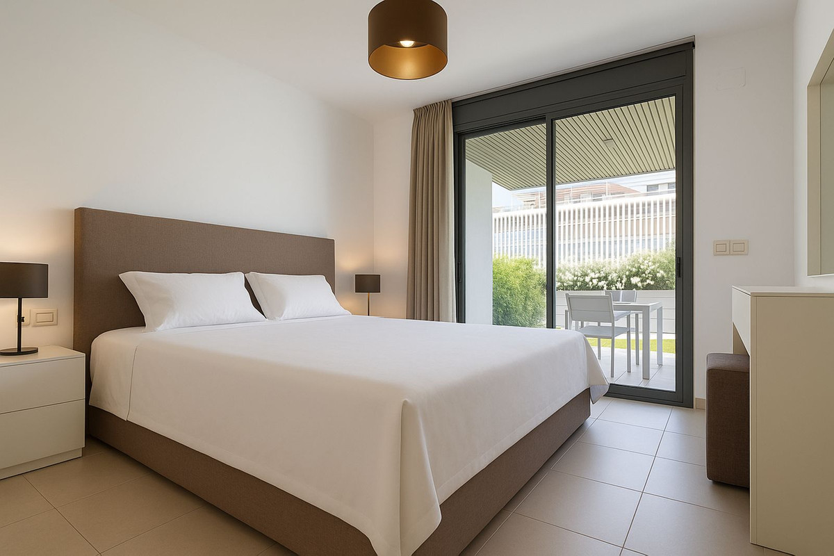 3 Bed, 2 Bath, ApartmentFor Sale, Elviria, Malaga