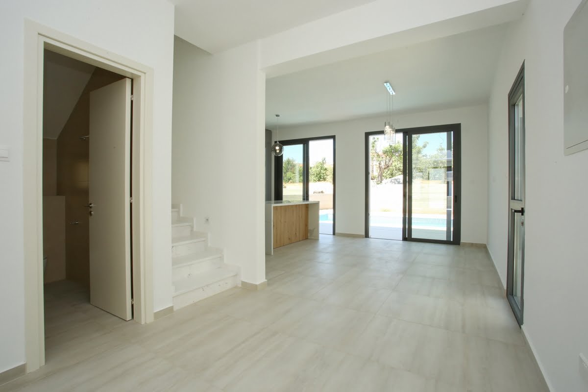 3 Bed, 1 Bath, HouseFor Sale, Mesogi, Pafos