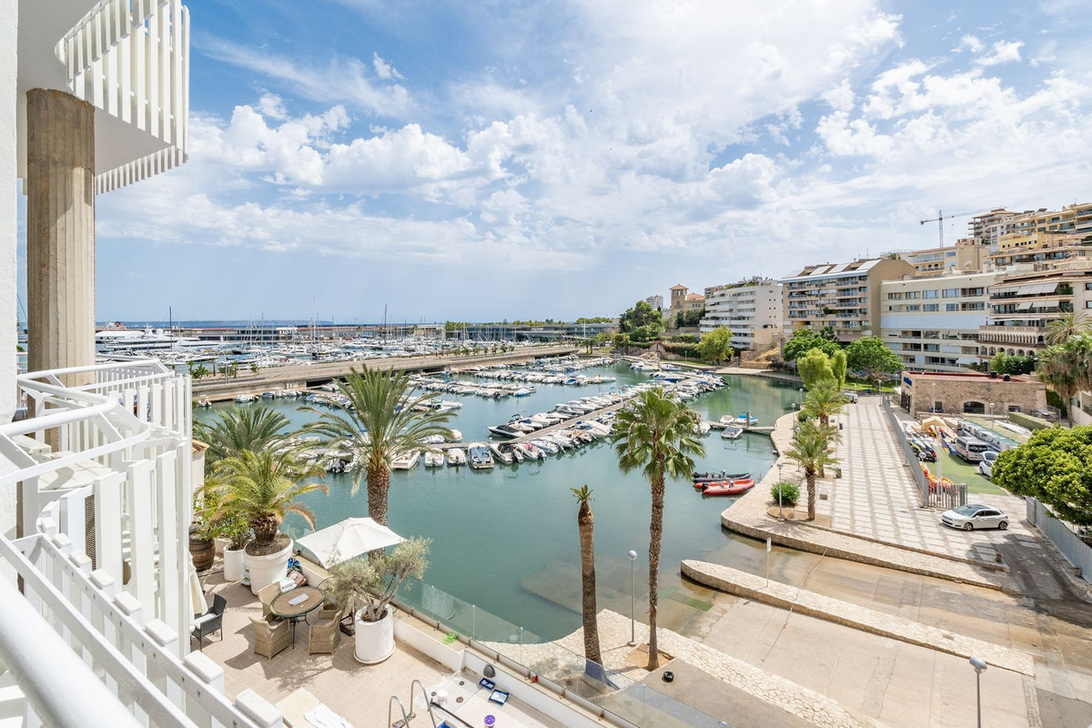 3 Bed, 3 Bath, ApartmentFor Sale, Palma de Mallorca, Islas Baleares
