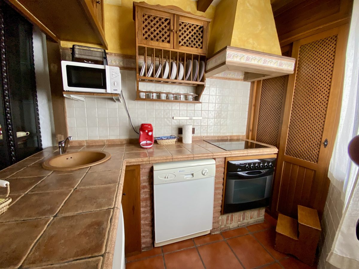 3 Bed, 1 Bath, HouseFor Sale, Zahara de La Sierra, Andalucia