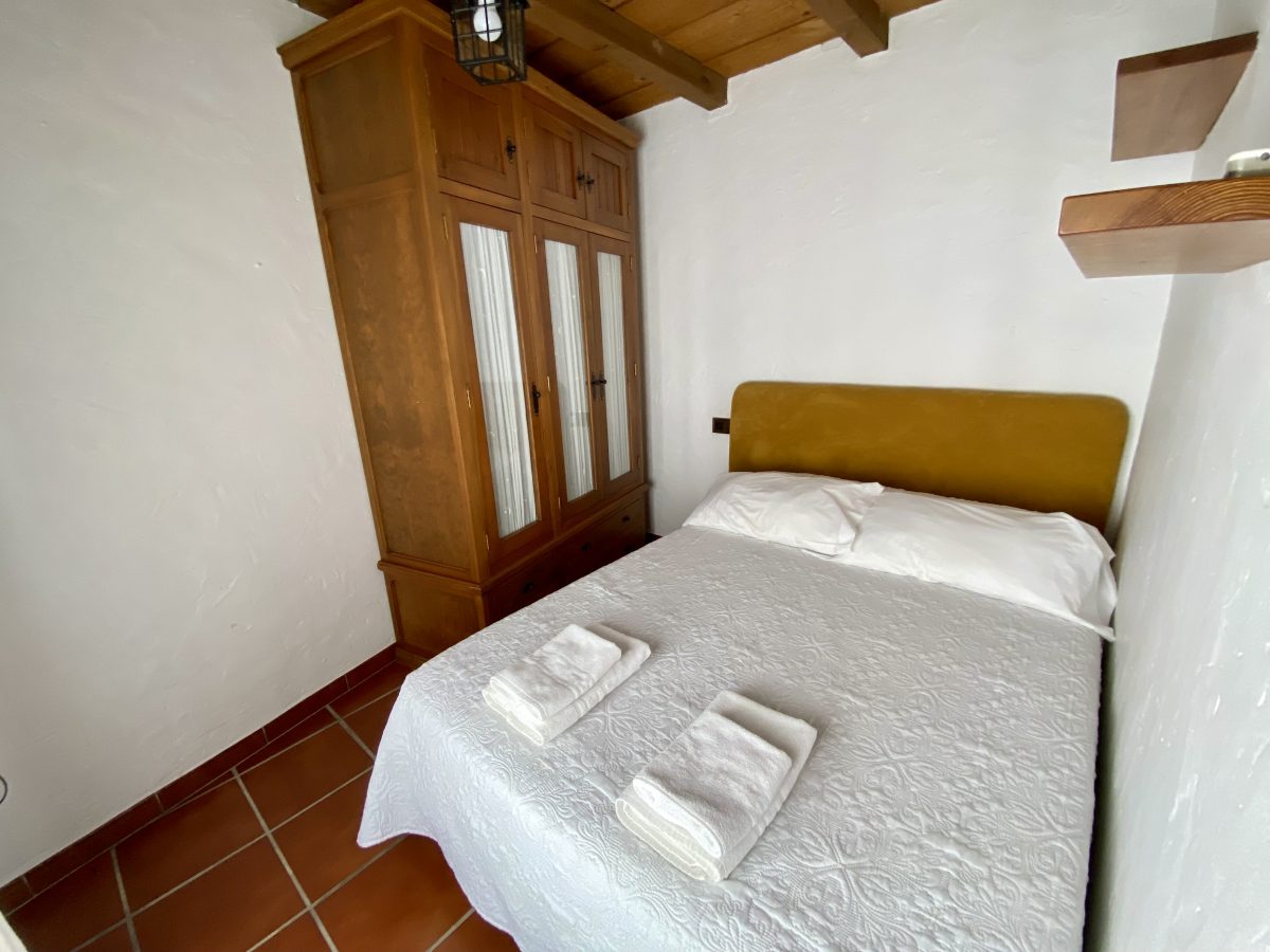 3 Bed, 1 Bath, HouseFor Sale, Zahara de La Sierra, Andalucia