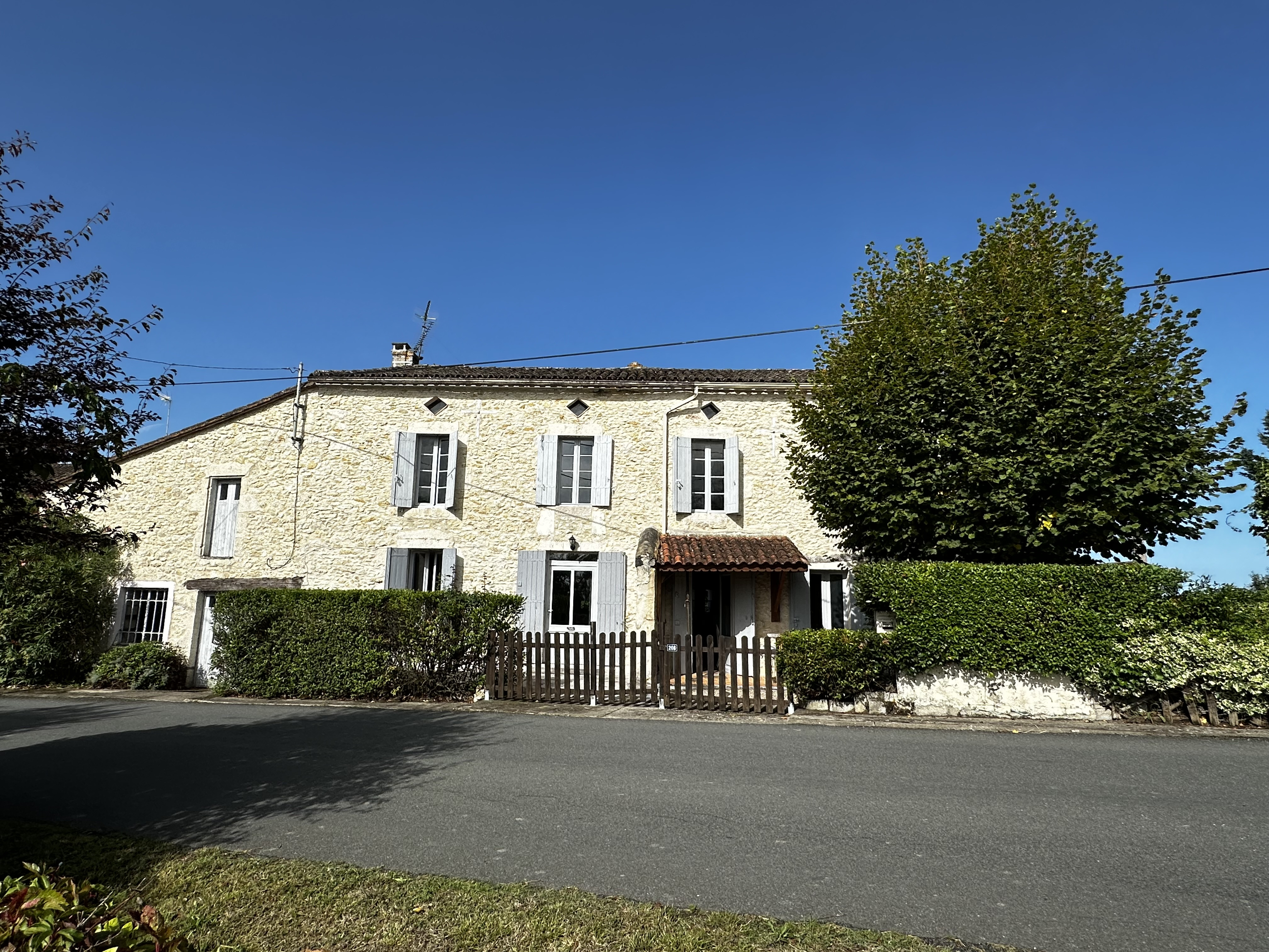 3 Bed, 1 Bath, HouseFor Sale, Saint-aubin-de-cadelech, Dordogne, Aquitaine, 24500