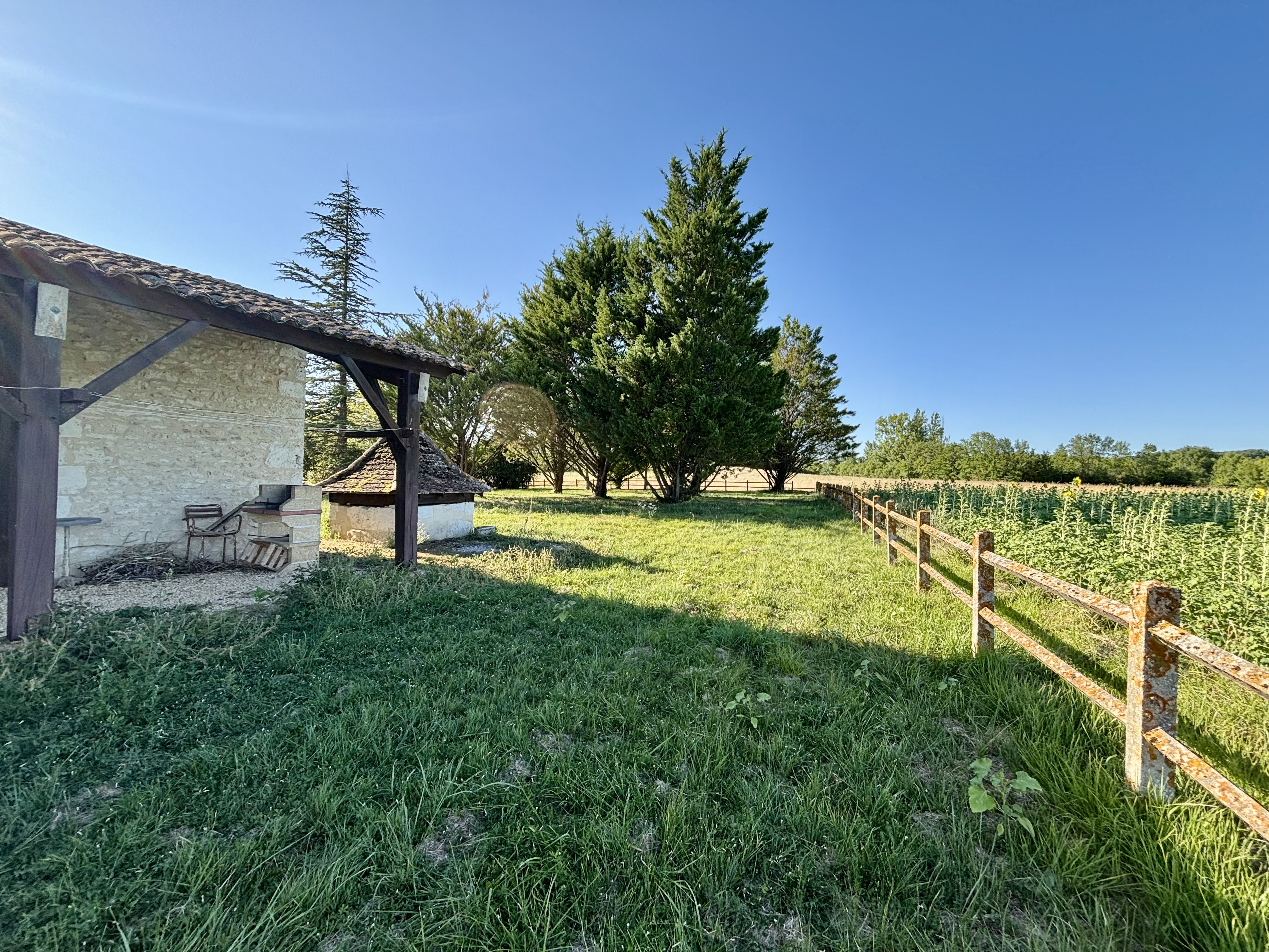 3 Bed, 1 Bath, HouseFor Sale, Saint-Quentin-Du-Dropt, Lot-et-Garonne, Aquitaine, 47330