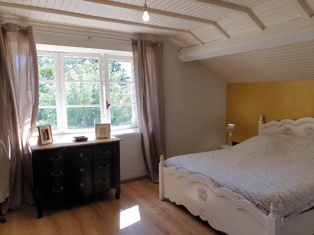 5 Bed, 1 Bath, HouseFor Sale, Saint-jean-de-duras, Lot-et-Garonne, Aquitaine, 47120
