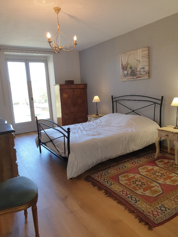 5 Bed, 1 Bath, HouseFor Sale, Saint-jean-de-duras, Lot-et-Garonne, Aquitaine, 47120