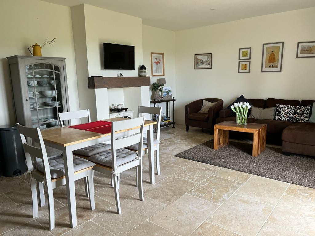 5 Bed, 1 Bath, HouseFor Sale, Saint-jean-de-duras, Lot-et-Garonne, Aquitaine, 47120