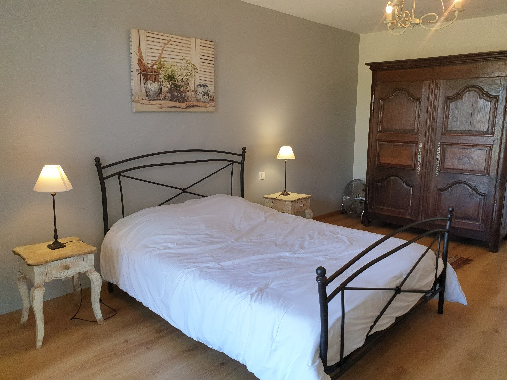 5 Bed, 1 Bath, HouseFor Sale, Saint-jean-de-duras, Lot-et-Garonne, Aquitaine, 47120