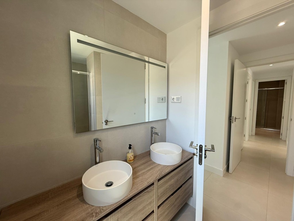 3 Bed, 2 Bath, ApartmentFor Sale, Fuengirola, Malaga