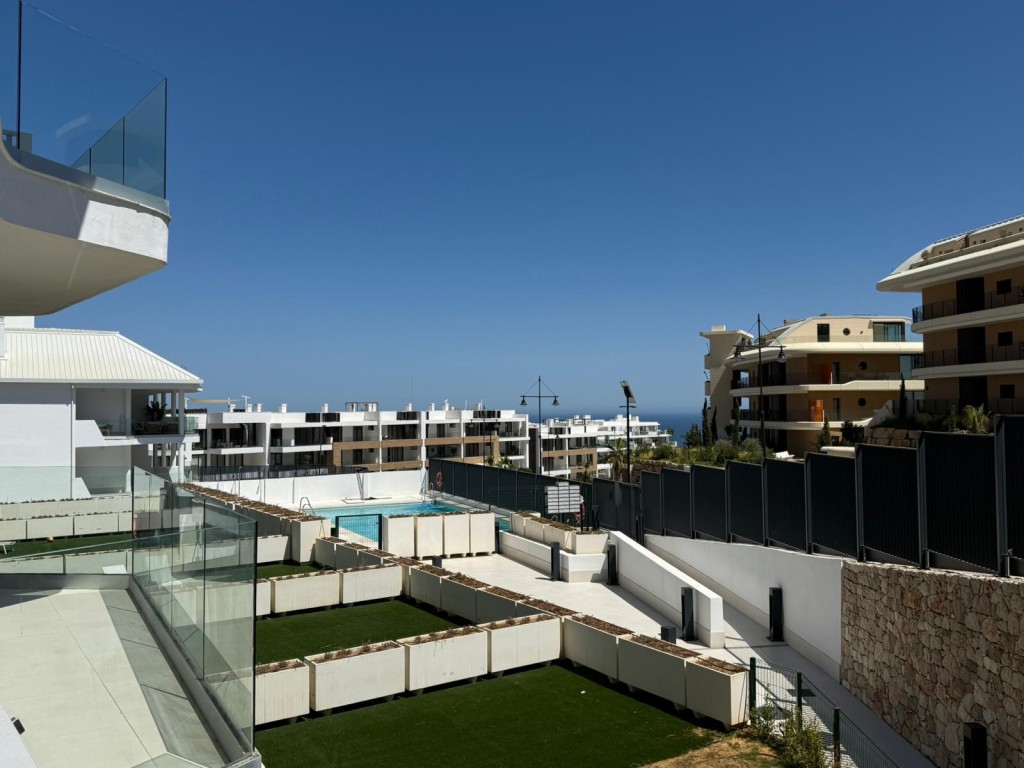 3 Bed, 2 Bath, ApartmentFor Sale, Fuengirola, Malaga
