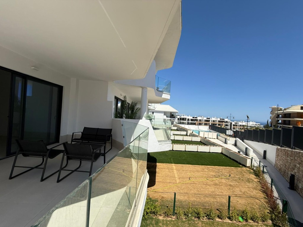 3 Bed, 2 Bath, ApartmentFor Sale, Fuengirola, Malaga