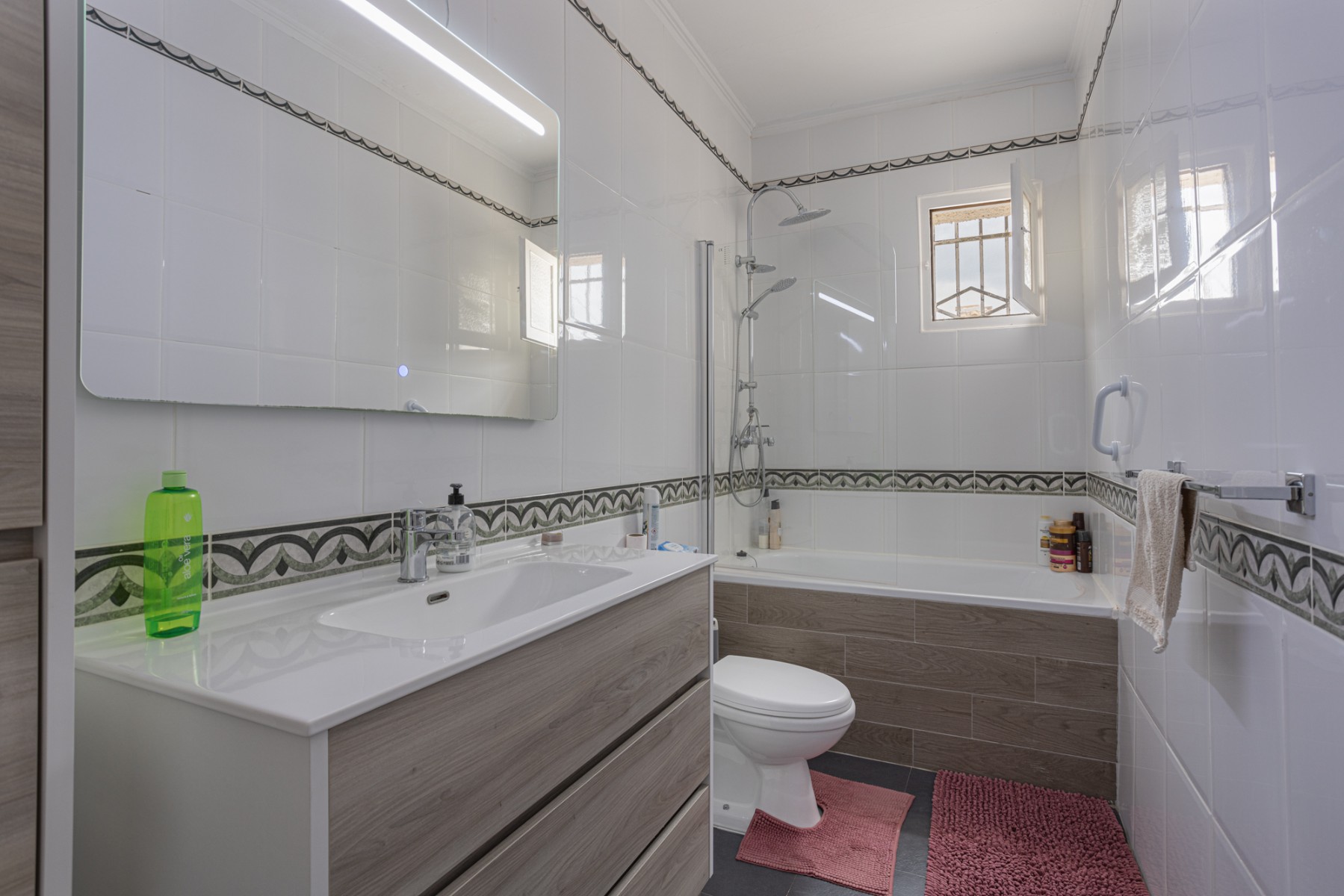 5 Bed, 3 Bath, HouseFor Sale, Albatera, Alicante