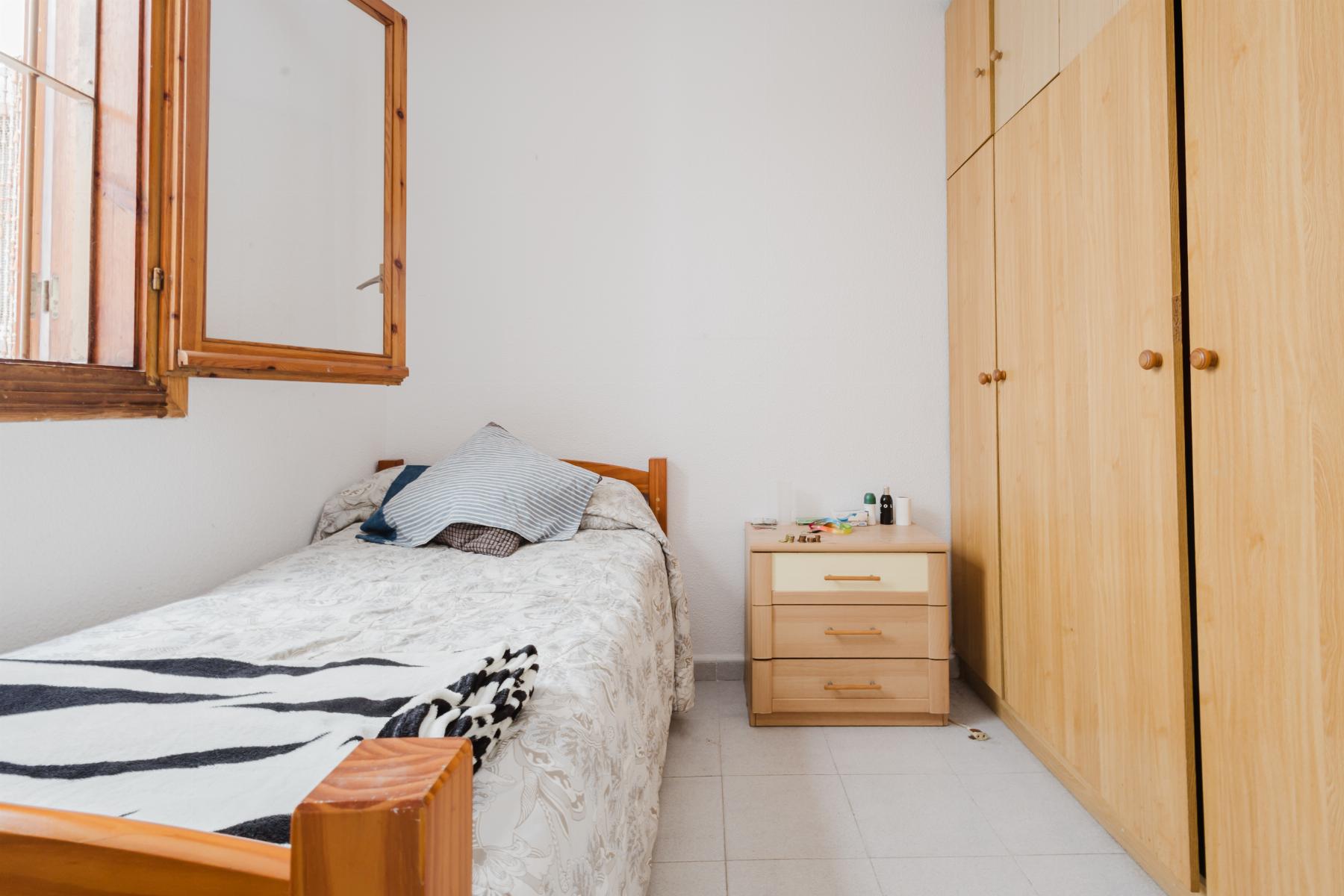 2 Bed, 1 Bath, ApartmentFor Sale, Torrevieja, Alicante