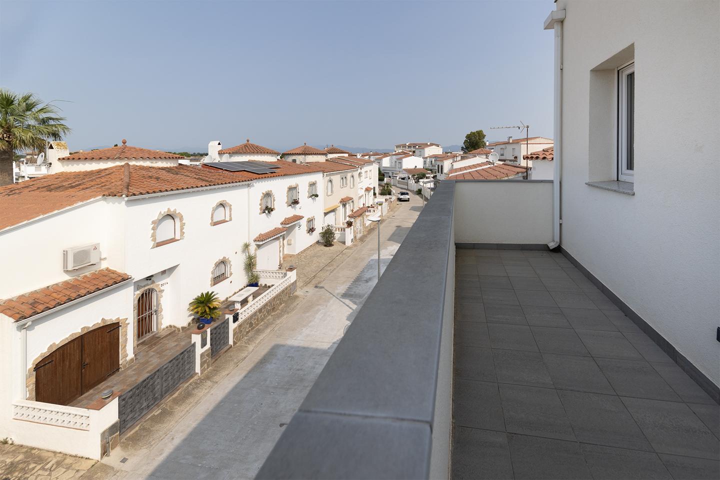 3 Bed, 4 Bath, HouseFor Sale, Empuriabrava, Girona, 17487