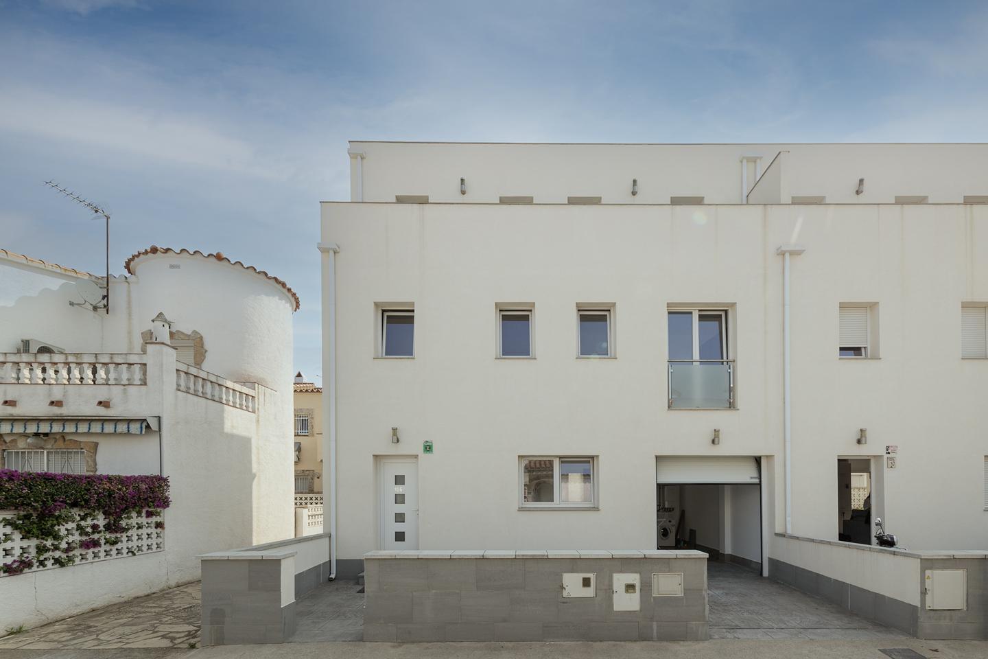 3 Bed, 4 Bath, HouseFor Sale, Empuriabrava, Girona, 17487