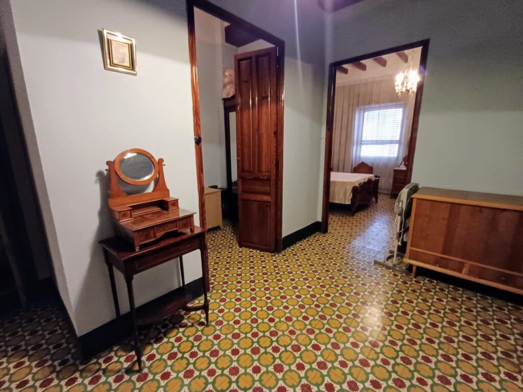 5 Bed, 2 Bath, HouseFor Sale, Oliva, Valencia, 46780