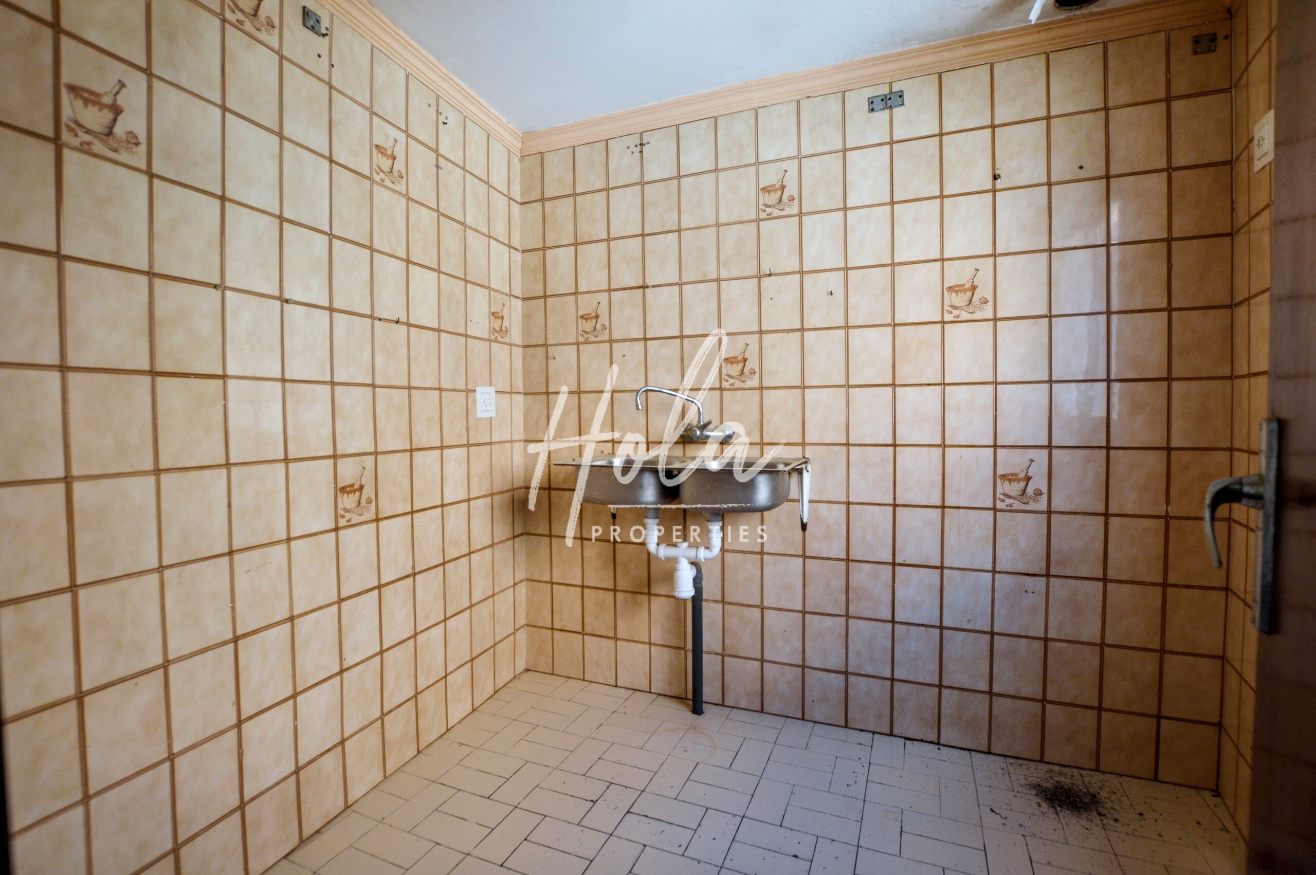 2 Bed, 1 Bath, ApartmentFor Sale, Lanjaron, Granada