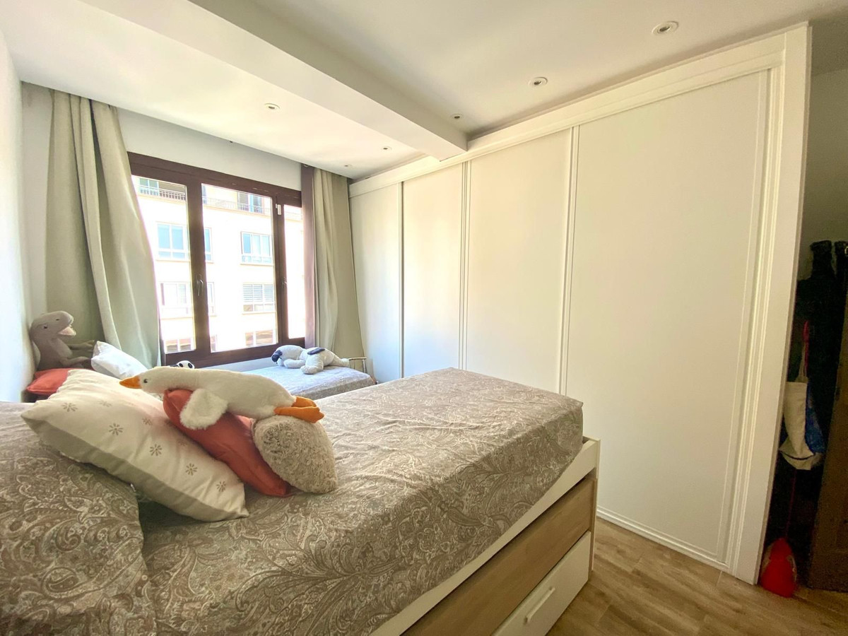 3 Bed, 2 Bath, ApartmentFor Sale, Palma de Mallorca, Islas Baleares